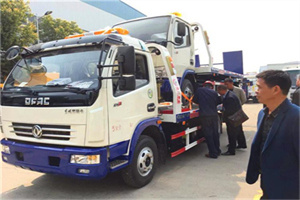 黄冈汽车道路救援拖车价格